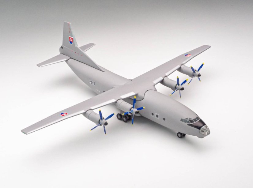 Antonov AN-12 Slovakia Air Force 2209;  1:200