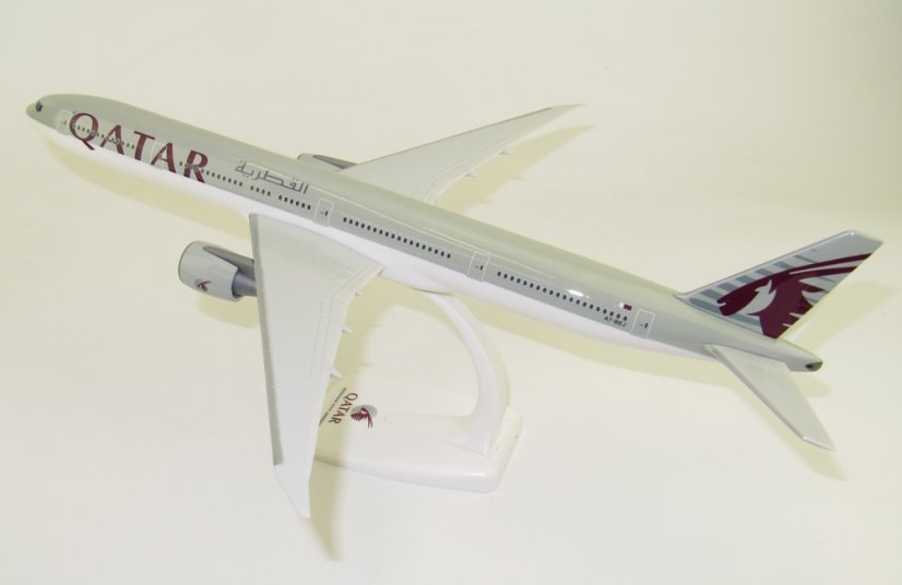 Boeing 777-300ER Qatar Airways A7-BEJ;  1:200