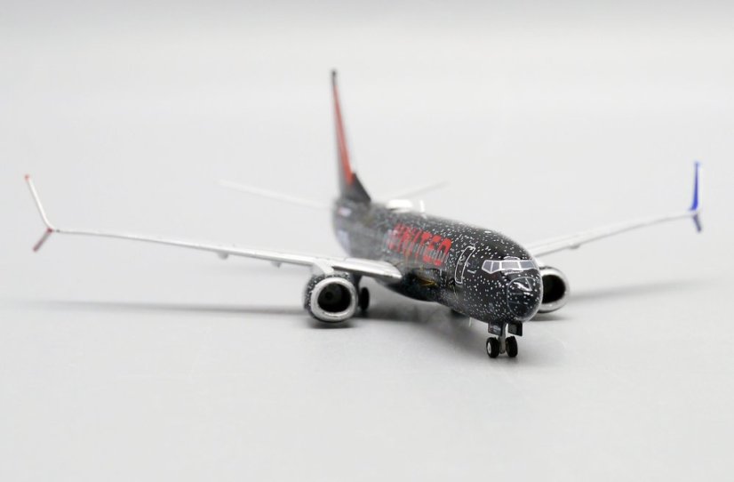 Boeing 737-800 United Airlines N36272 "Star Wars" livery;  1:400