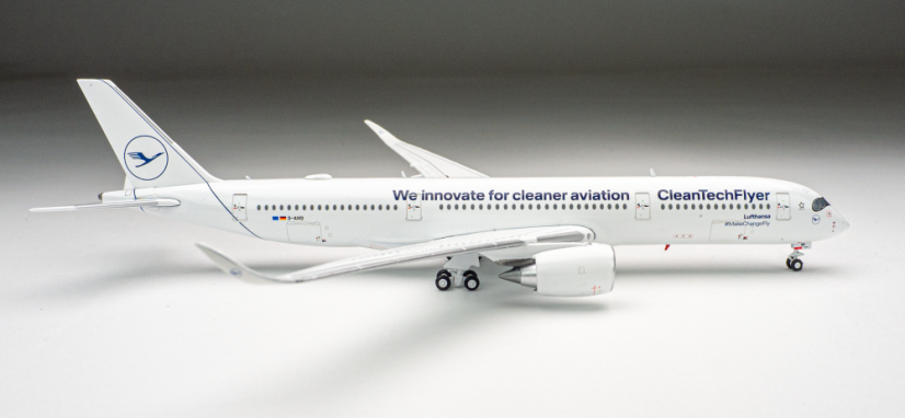 Airbus A350-900 Lufthansa D-AIVD "CleanTechFlyer" livery;  1:400