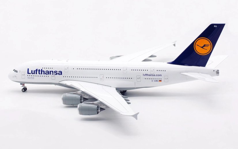 Airbus A380-800 Lufthansa D-AIMA;  1:200