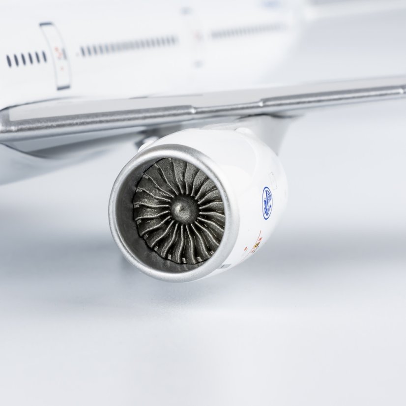 Boeing 777-300ER Air France F-GZNA;  1:400