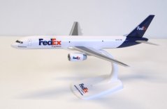 Boeing 757-200 FedEx N915FD; 1:200