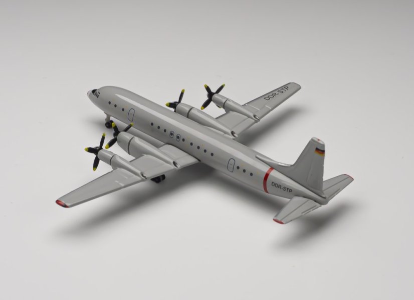 Ilyushin IL-18 Interflug technická kontrola DDR-STP;  1:500