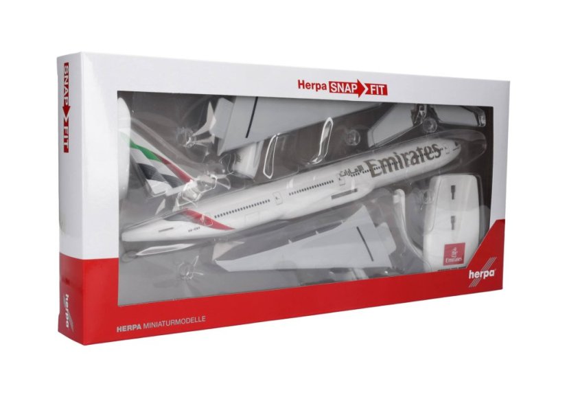 Boeing 777-300ER Emirates A6-ENV new livery 2023;  1:200
