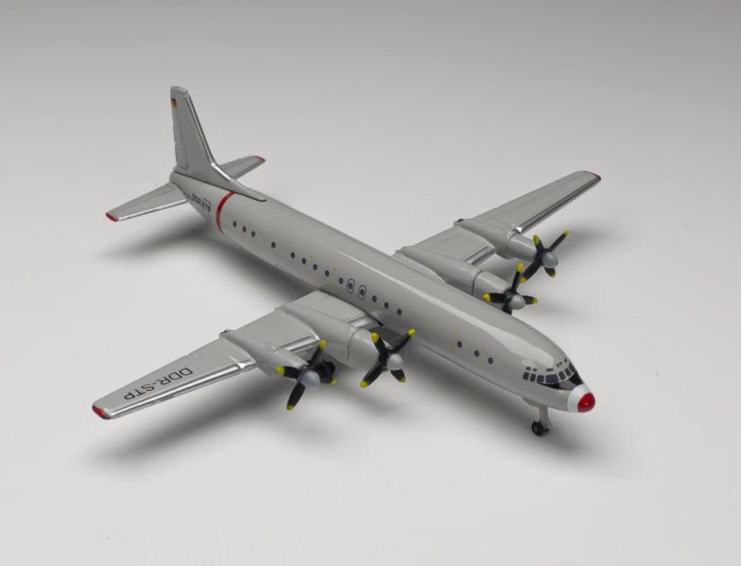 Ilyushin IL-18 Interflug technická kontrola DDR-STP;  1:500
