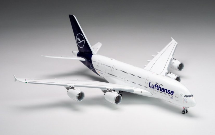 Airbus A380 Lufthansa D-AIMC;  1:400