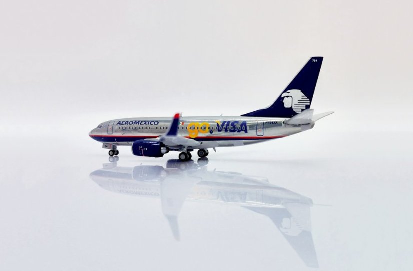 Boeing 737-700 Aeromexico N784XA "GO VISA" livery (Polished);  1:400
