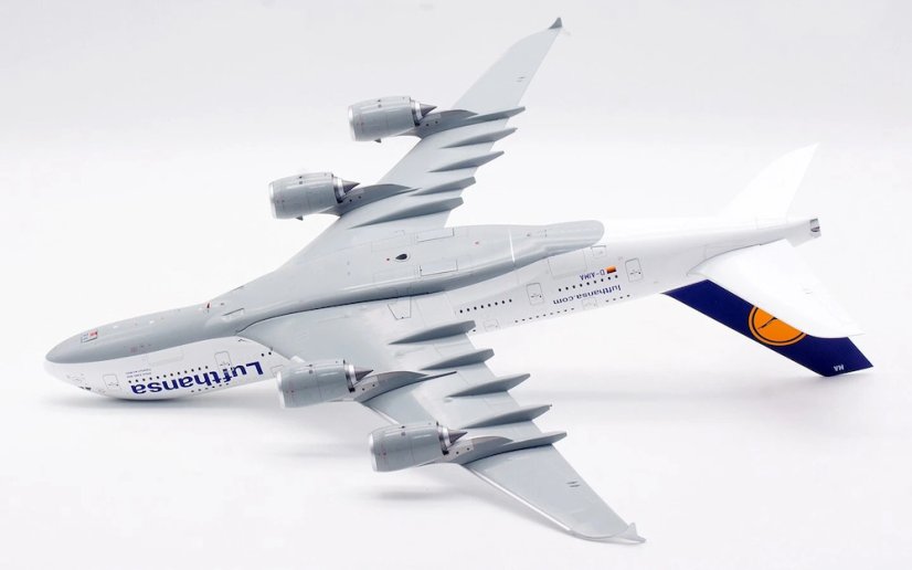 Airbus A380-800 Lufthansa D-AIMA;  1:200
