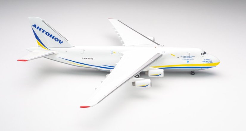 Antonov AN-124 Antonov Airlines UR-82008;  1:500