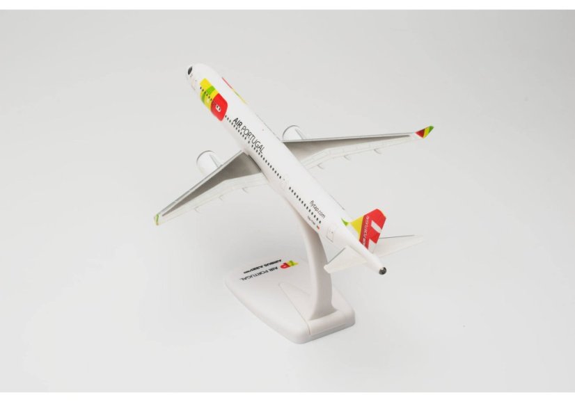 Airbus A321LR TAP Air Portugal CS-TXF;  1:200