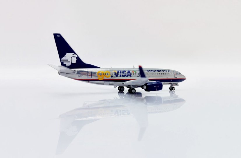 Boeing 737-700 Aeromexico N784XA "GO VISA" livery (Polished);  1:400