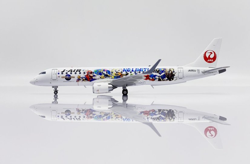Embraer ERJ190 100STD J Air USJ Livery JA252J 1