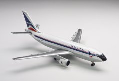 Airbus A310-300 Delta Air Lines N805PA se stojánkem;  1:500