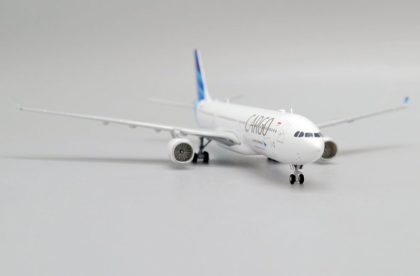 LH4251 08