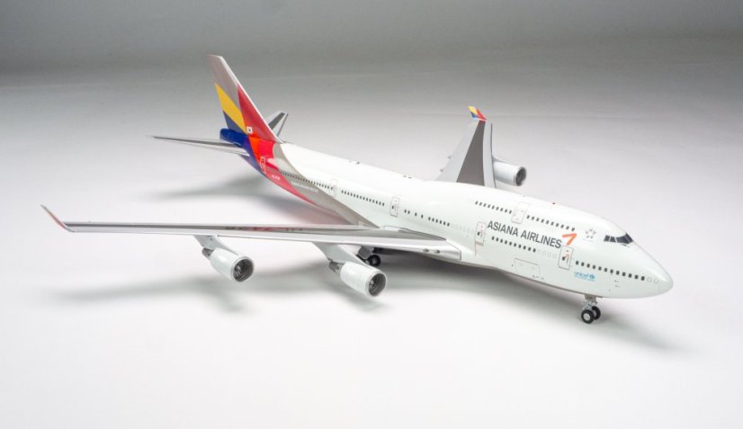 Boeing 747-400 Asiana Airlines HL7428;  1:200
