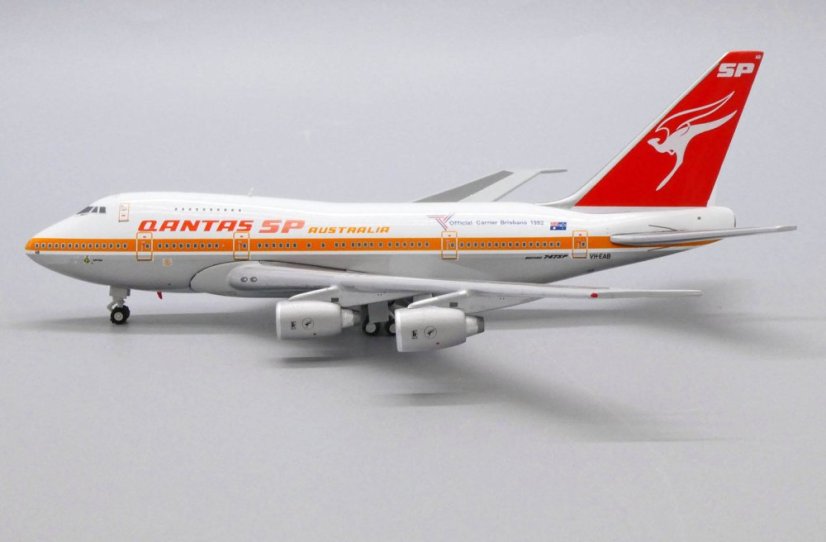 Boeing 747SP Qantas "Commonwealth Games 1982" livery VH-EAB