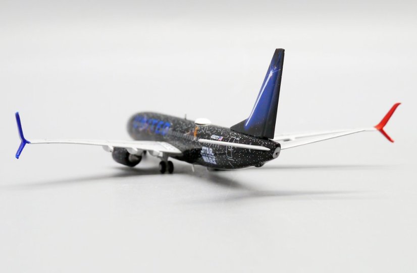 Boeing 737-800 United Airlines N36272 "Star Wars" livery;  1:400