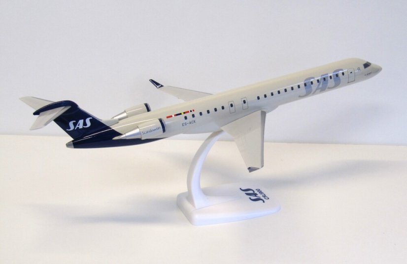 Bombardier CRJ900LR SAS Scandinavian Airlines ES-ACK;  1:100