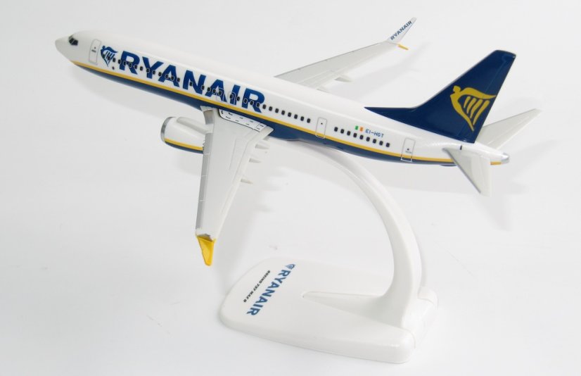 Boeing 737 MAX 8 Ryanair EI-HGT;  1:200