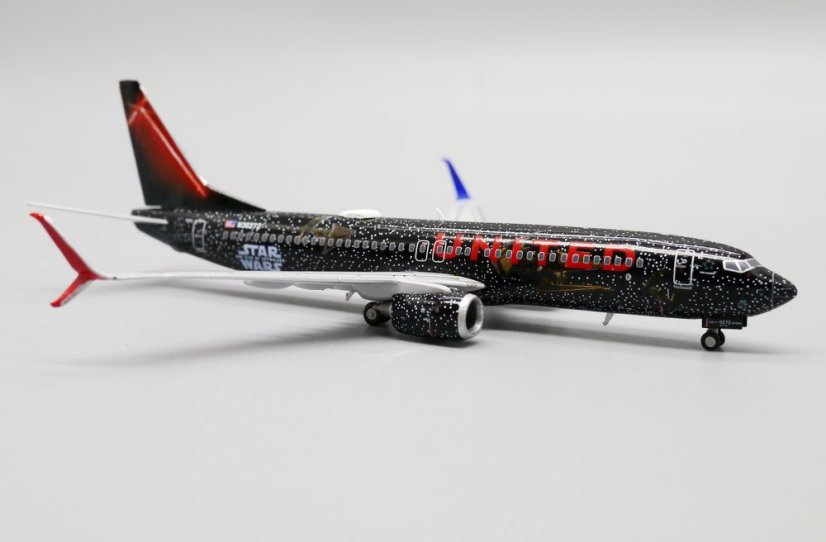 Boeing 737-800 United Airlines N36272 "Star Wars" livery;  1:400