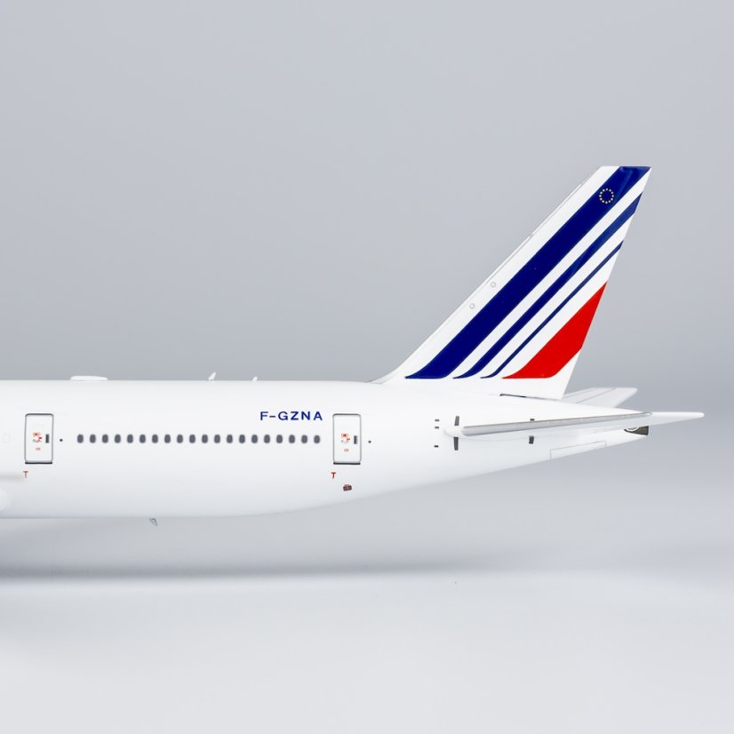 Boeing 777-300ER Air France F-GZNA;  1:400