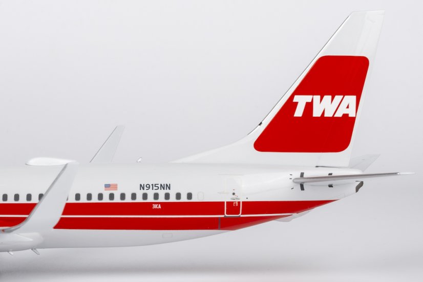 Boeing 737-800 American Airlines N915NN "TWA retro" livery;  1:200