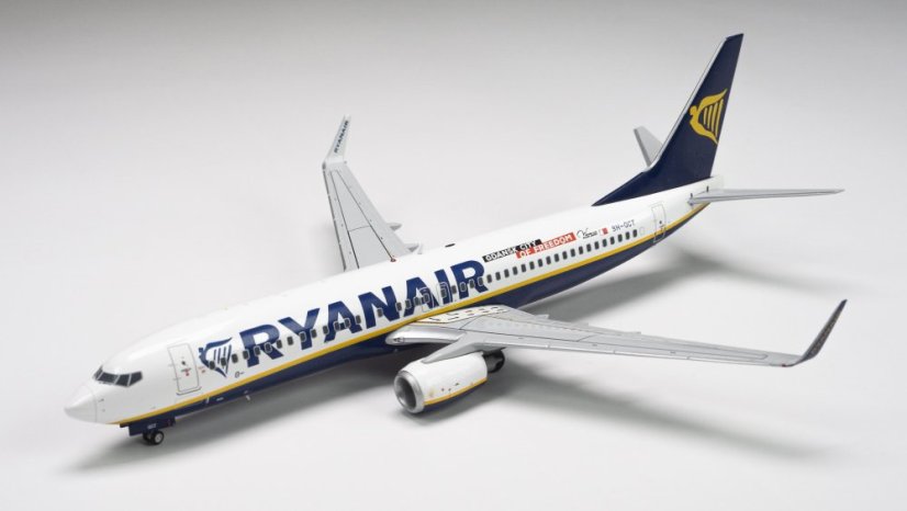 Ryanair/Malta Air Boeing 737-800 9H-QCT "Gdaňsk město svobody" livery;  1:200