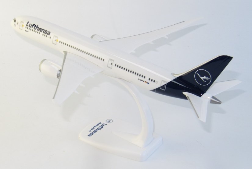 Boeing 787-9 Dreamliner Lufthansa "Berlin" D-ABPA;  1:200