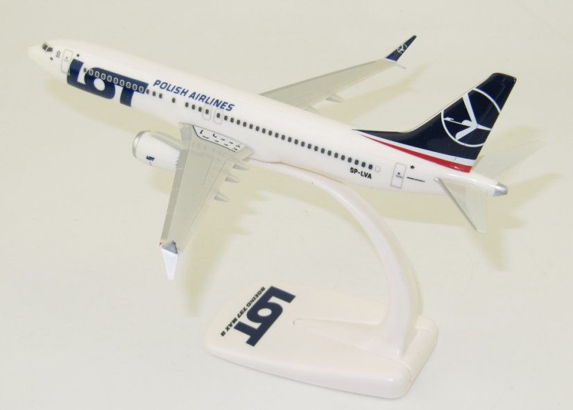 Boeing 737 MAX 8 SP-LVA LOT Polish Airlines;  1:200