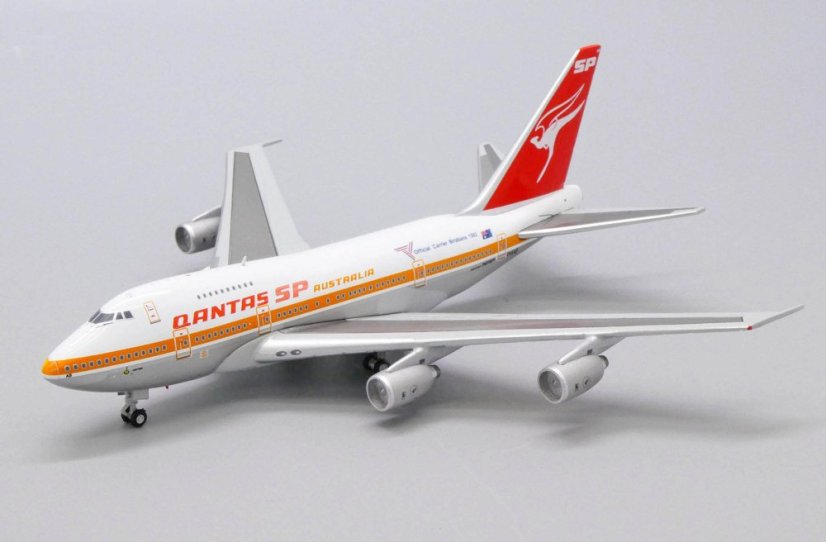 Boeing 747SP Qantas "Commonwealth Games 1982" livery VH-EAB