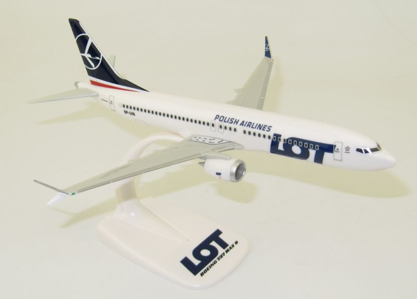 Boeing 737 MAX 8 SP-LVA LOT Polish Airlines;  1:200