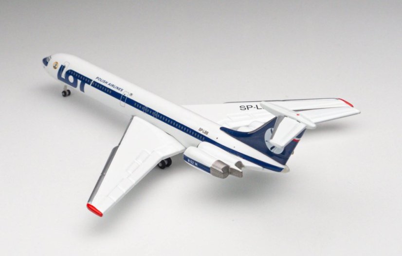 Ilyushin IL-62M LOT SP-LBB "Ignacy Paderewski";  1:500