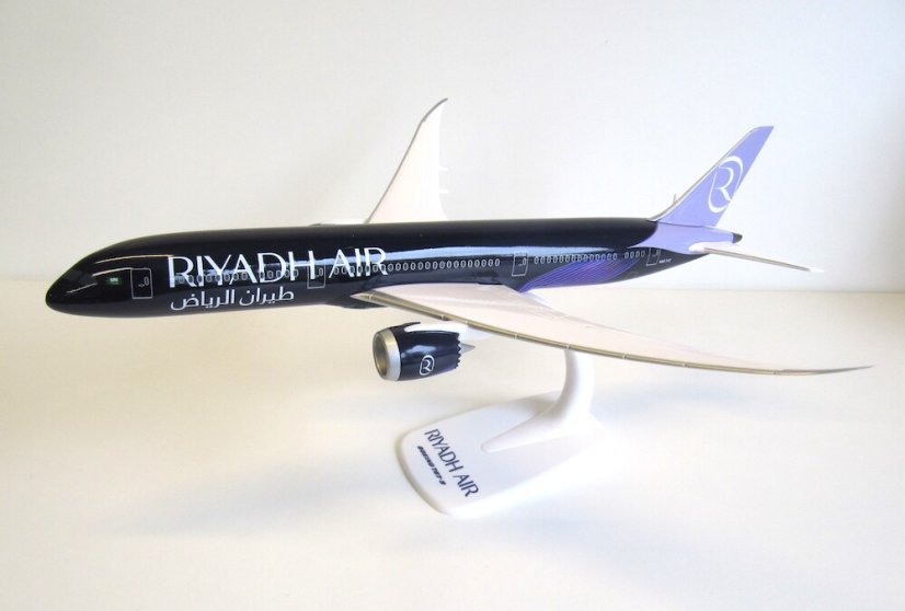 Boeing 787-9 Dreamliner Riyadh Air N8572C;  1:200