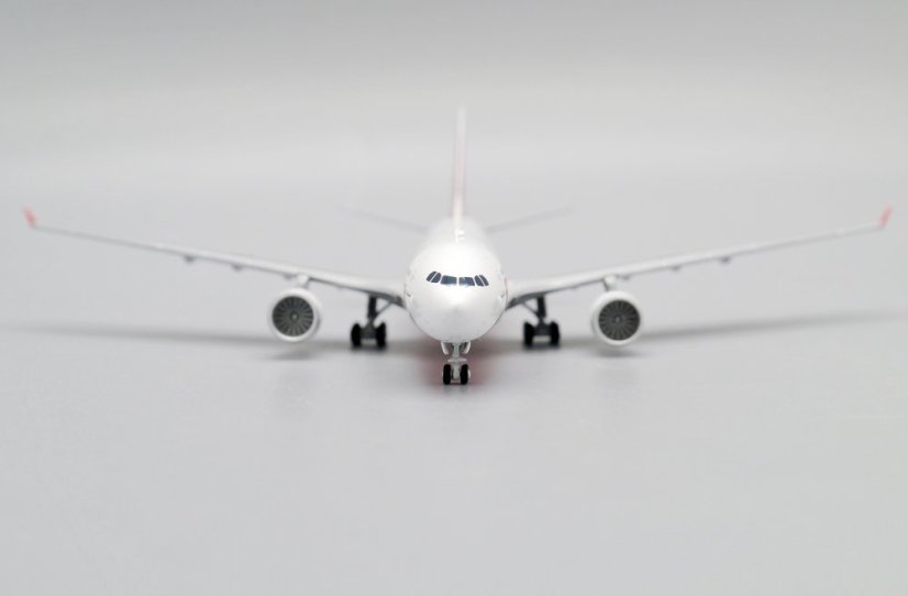LH4208 12