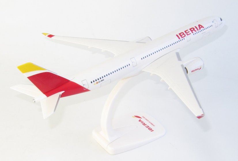 Airbus A350-900 Iberia EC-MXV;  1:200