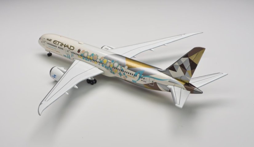 Boeing 787-9 Dreamliner Etihad Airways A6-BLN "Choose Saudi Arabia" livery;  1:500