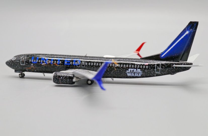 Boeing 737-800 United Airlines N36272 "Star Wars" livery;  1:400