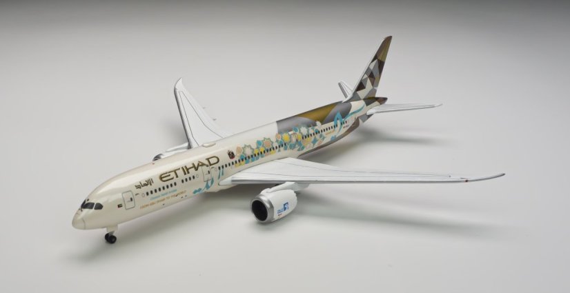 Boeing 787-9 Dreamliner Etihad Airways A6-BLN "Choose Saudi Arabia" livery;  1:500