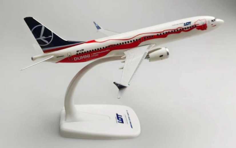 Boeing 737 MAX 8 LOT Polish "Proud of Poland's Independence" livery SP-LVD;  1:200