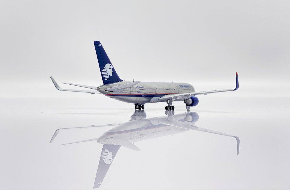 Boeing 767-300ER Aeromexico Boeing XA-APB Polished; 1:400