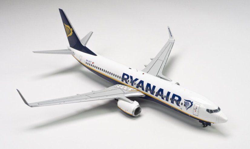 Ryanair/Malta Air Boeing 737-800 9H-QCT "Gdaňsk město svobody" livery;  1:200