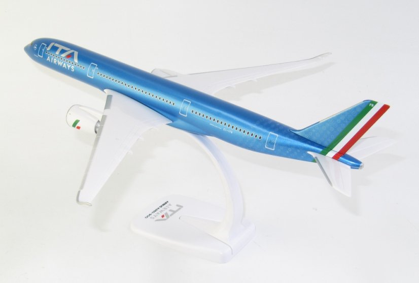 Airbus A350-900 ITA Airways EI-IFB;  1:400