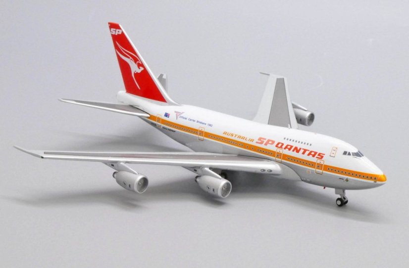 Boeing 747SP Qantas "Commonwealth Games 1982" livery VH-EAB