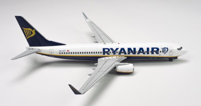 Ryanair/Malta Air Boeing 737-800 9H-QCT "Gdaňsk město svobody" livery;  1:200