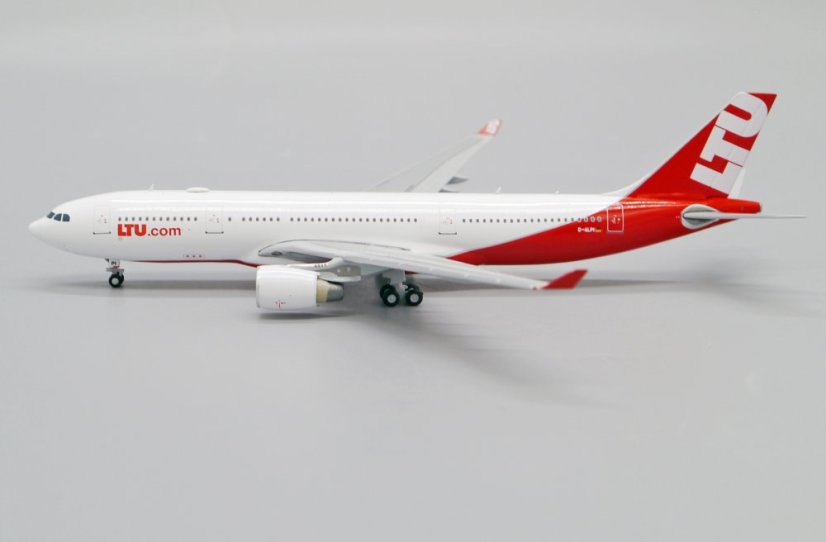 LH4208 02