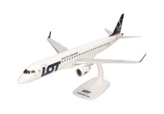 Embraer E195 LOT SP-LND; 1:100
