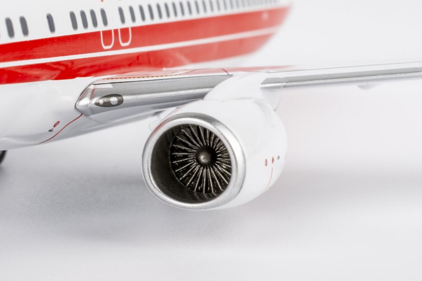 Boeing 737-800 American Airlines N915NN "TWA retro" livery;  1:200