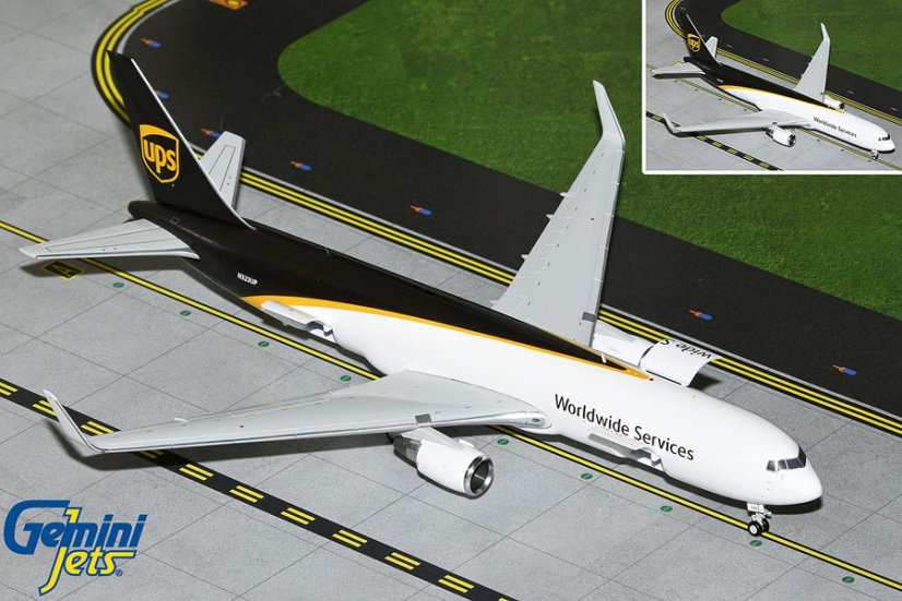 Boeing 767-300ERF UPS N323UP (Interactive Series);  1:200