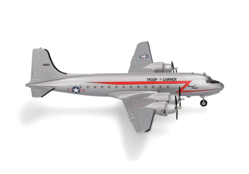 Douglas C-54 Skymaster USAF U.S. Air Force 44-9063 "RosinenBomber";  1:200
